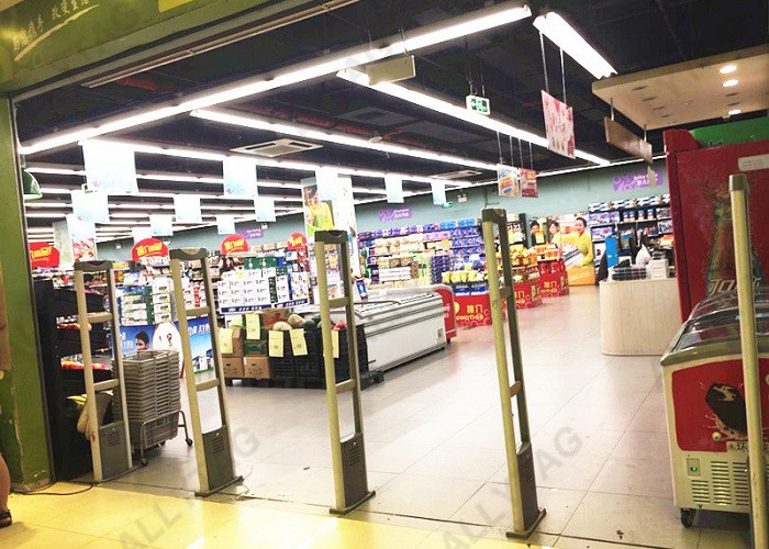 Gan-tem-tu-vao-hang-hoa-cho-he-thong-cong-tu-an-ninh-chong-trom